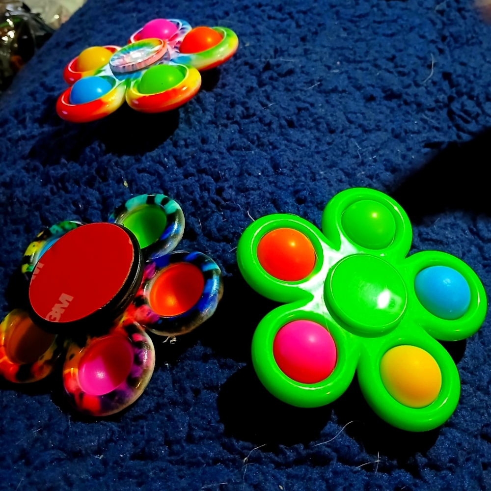 Figet spinners for phone with popits
